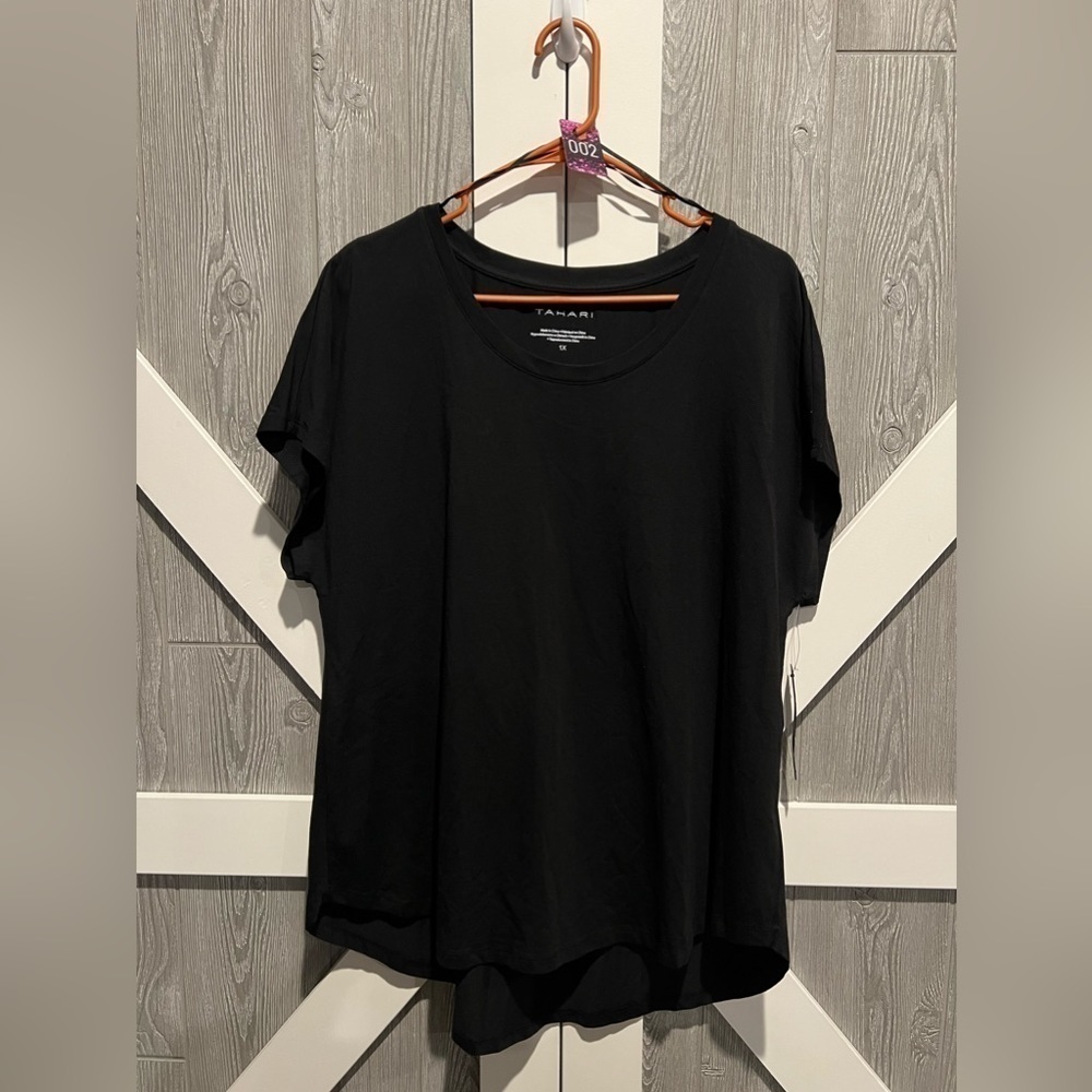 B2.02 NWT TAHARI Black Crew Neck High Low capped/short sleeve tee 1X